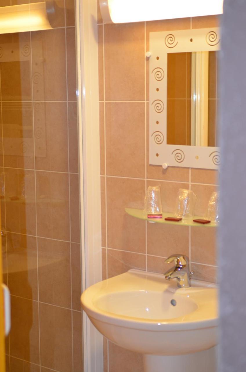 Hotel Au Fil De L'Eau سيسيل المظهر الخارجي الصورة